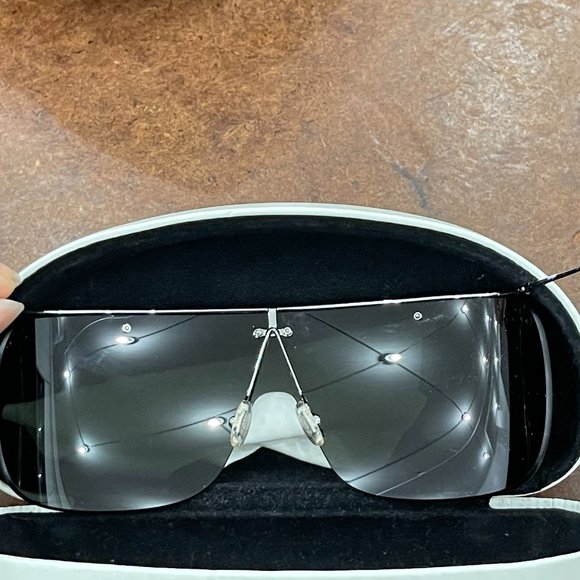 π HOST PICK π Vintage Yves Saint Laurent shields - Picture 7 of 8